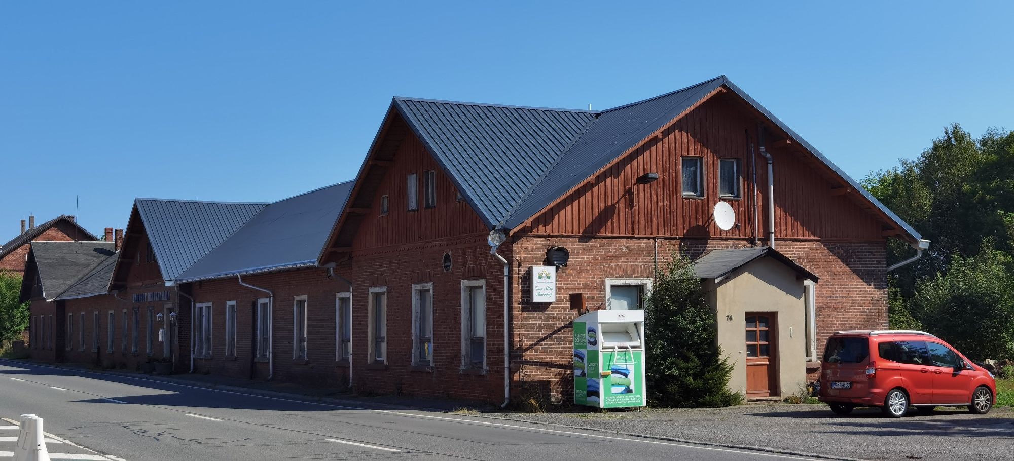 Zum alten Bahnhof